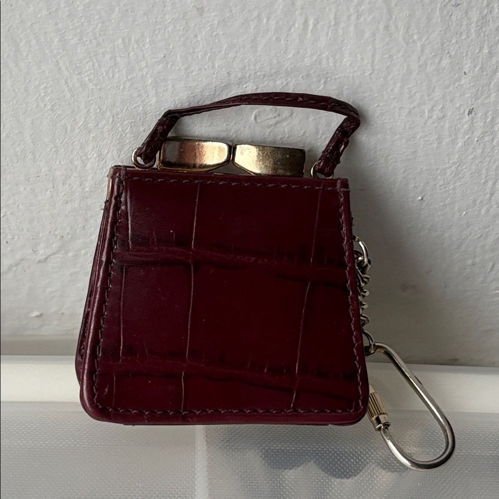 🔴New Etienne Aigner Mini Burgundy & Gold Tone Keychain Purse/Bag - Picture 5 of 9